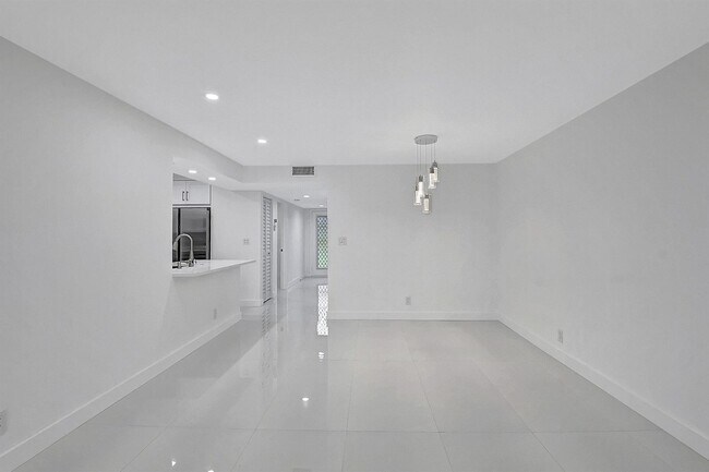 Foto del edificio - 5550 Witney Dr