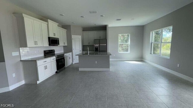 Foto del edificio - 460 Westchester Dr