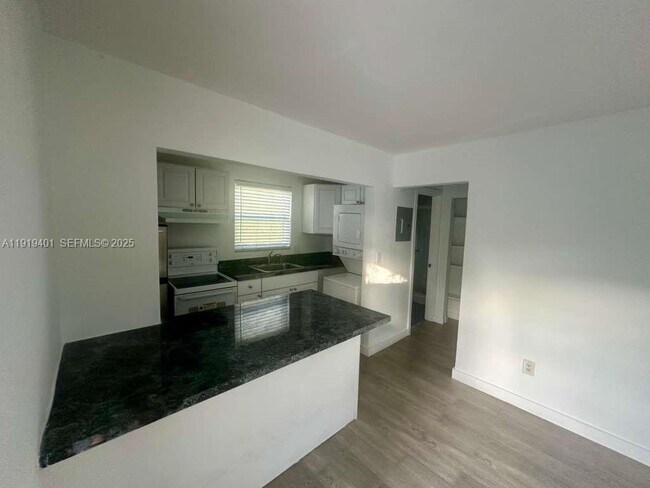 Foto del edificio - 1150 SW 22nd St