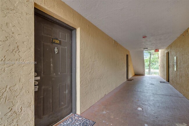 Building Photo - 4035 W McNab Rd