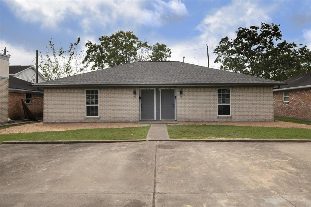 7434 Aljean Ln, Deer Park, TX 77536 Room for Rent in Deer Park, TX