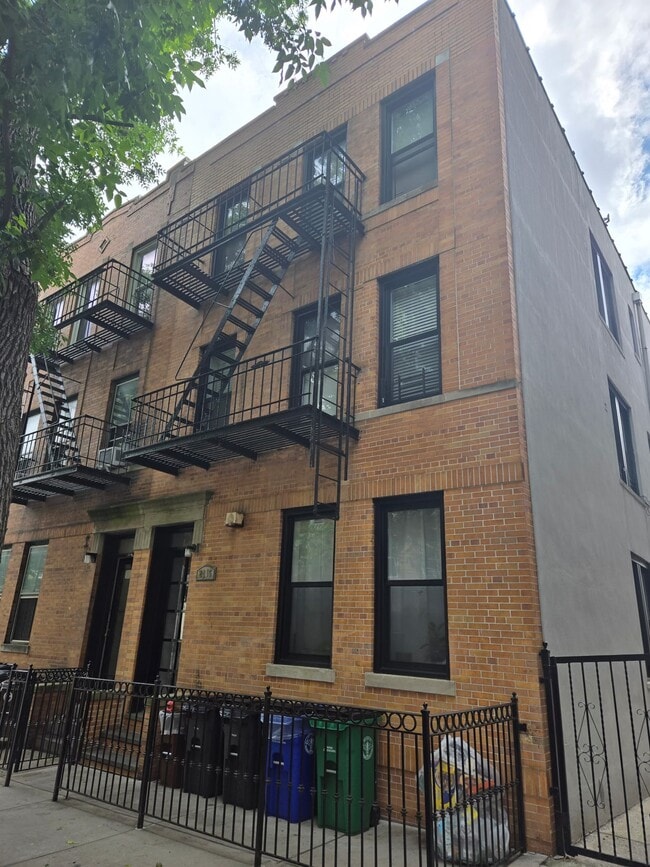 Foto del edificio - 2415 41st St