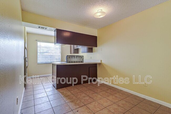 Building Photo - 3020 Reiter Dr