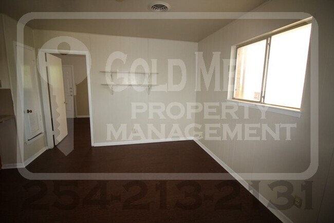 Building Photo - 812 Pecan Circle