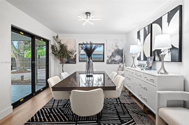 Foto del edificio - 679 SW 17th Ct