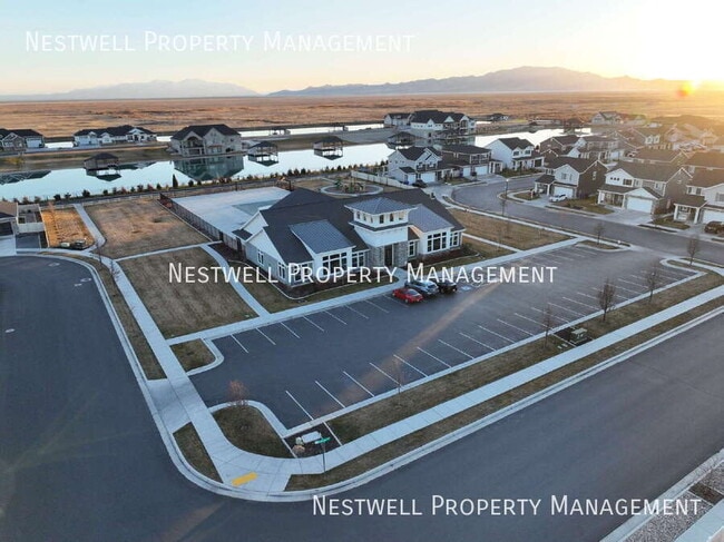 Building Photo - 1508 Waterfront Dr