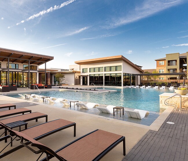 The Davis Apartments Fort Worth, TX