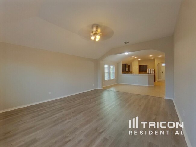 Foto del edificio - 617 Chickadee Dr