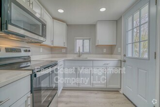 Building Photo - 1537 Mitchell Ln