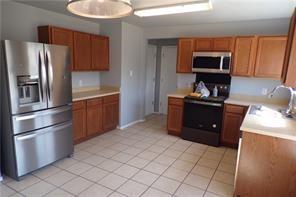Building Photo - 2505 Meadow Ln
