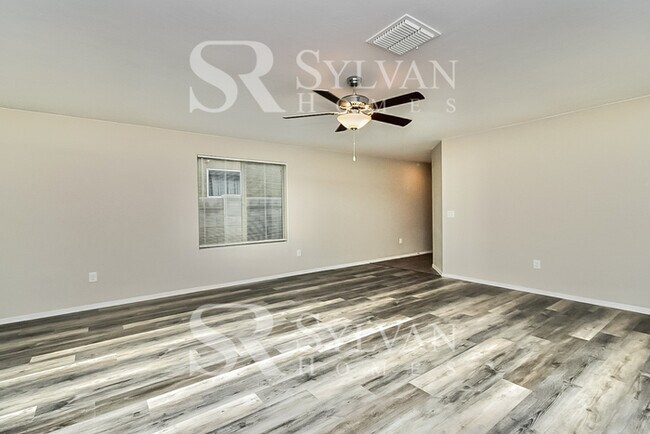 Building Photo - 5991 S Antrim Loop