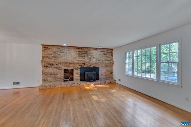 Building Photo - 619 Highland Ave