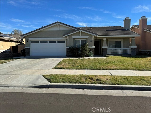 Primary Photo - 946 Roxanne Dr