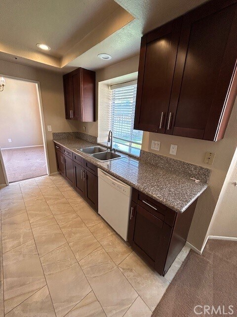 Foto del edificio - 13646 Kings Canyon Ct