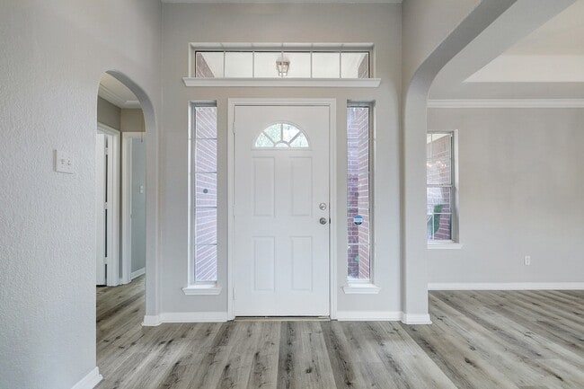 Building Photo - 24031 Holleygate Ct