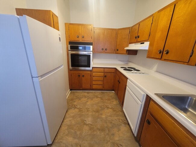 Building Photo - 1637 Wright Ln