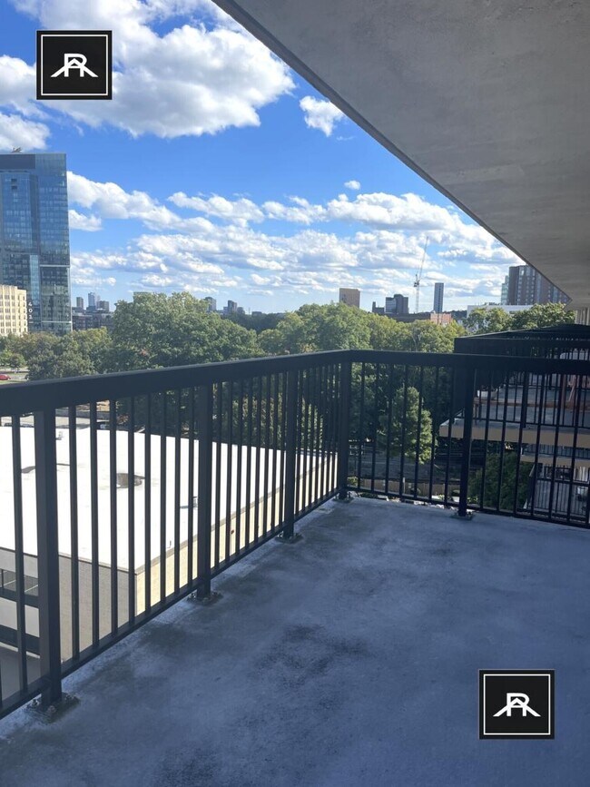 Building Photo - 3 bedroom in Brookline MA 02446