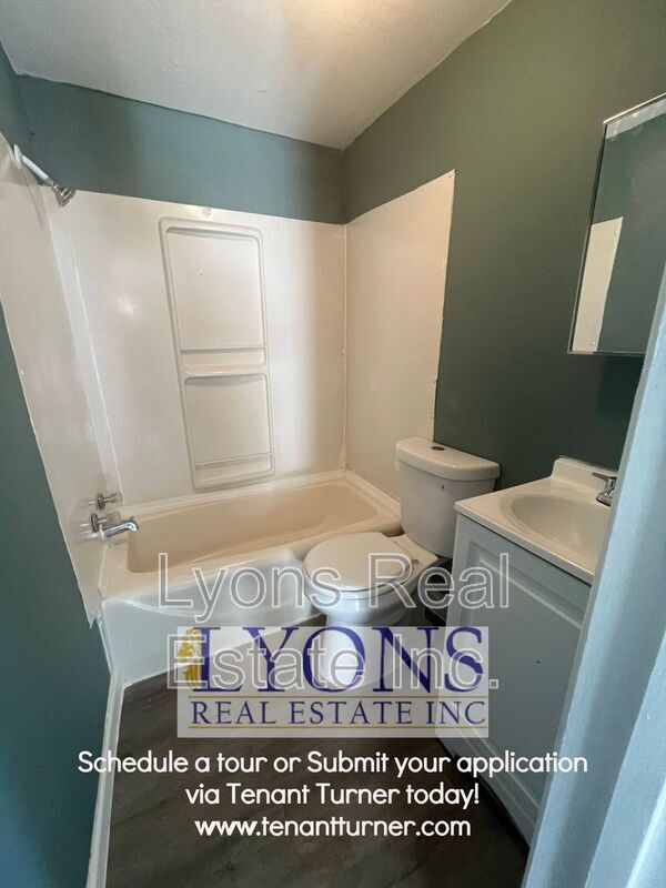 Foto del edificio - 917 Pineknot Rd