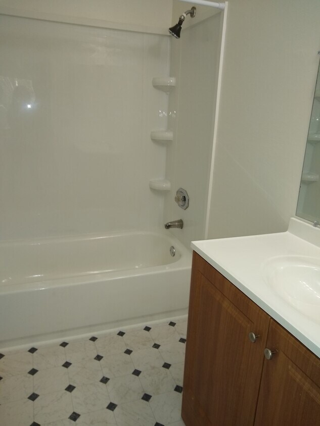 one of bathrooms - 34556 Pueblo Ter