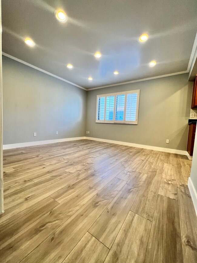 Building Photo - 7137 Shoup Ave