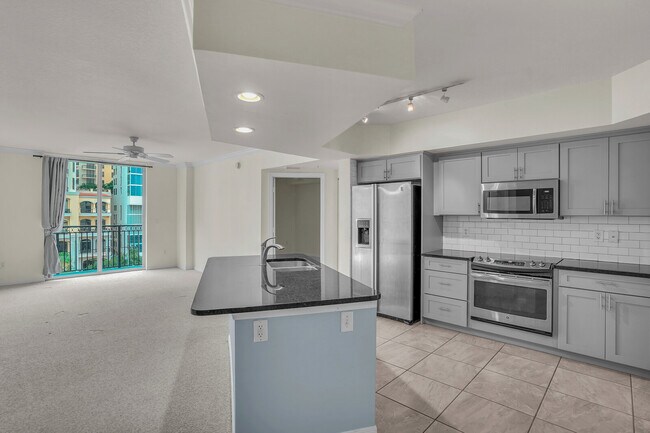 Foto del edificio - 600 S Dixie Hwy