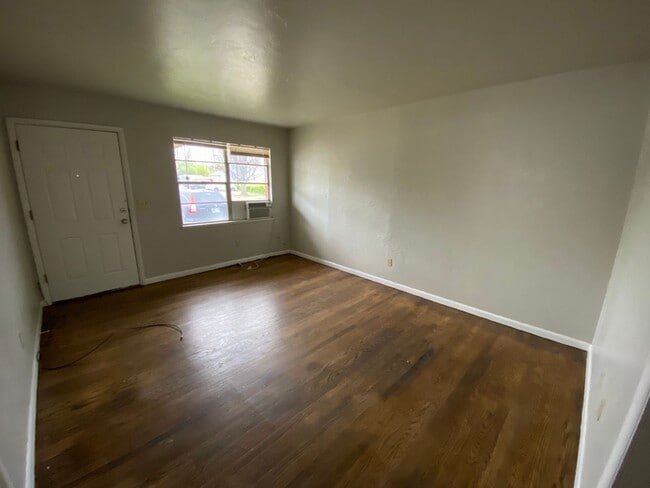 Building Photo - Charming One Bedroom, One Bath in Edmond!