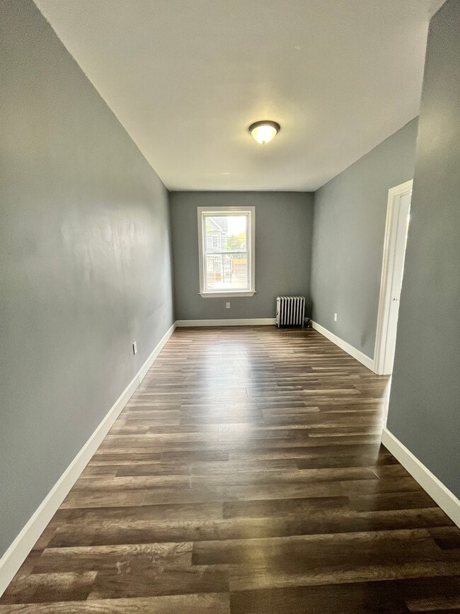 92-94 W 34th 2A - 93 W 34th St