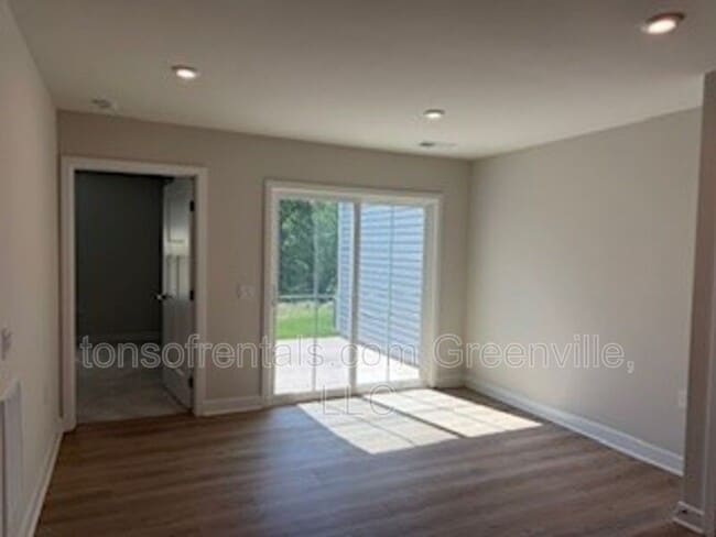 Building Photo - 4527 Duparc Way