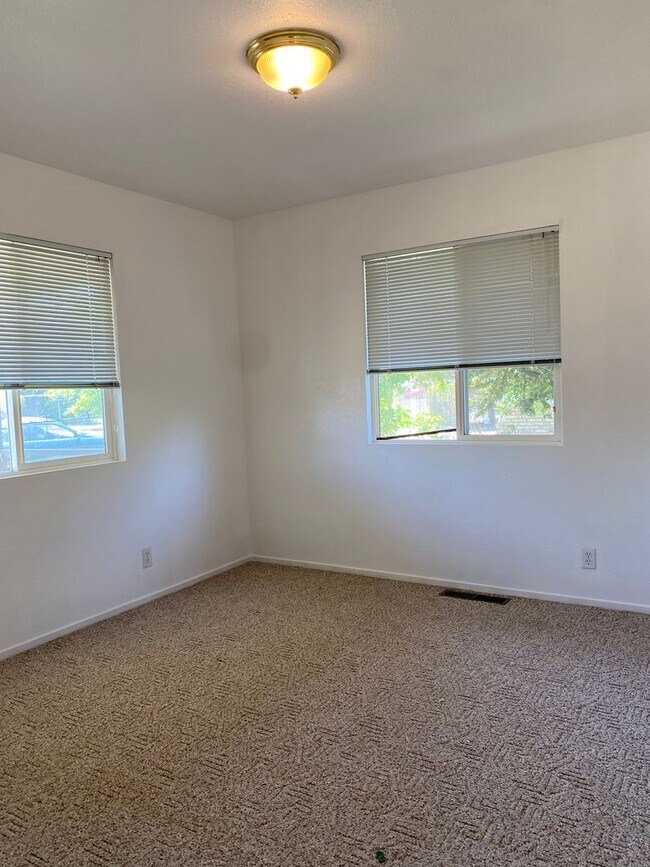 Foto del edificio - 2918 El Noble Ave