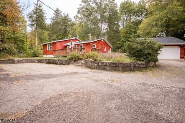 Building Photo - 1012 Co Rd 619