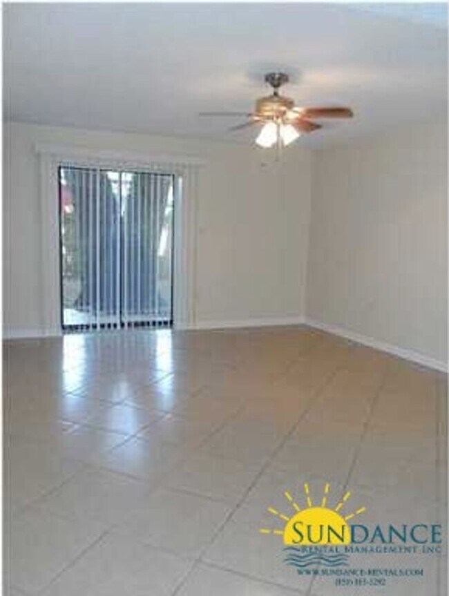 Foto del edificio - Great Townhouse In Downtown Fort Walton Beach