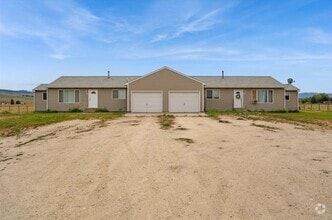 Building Photo - 5642-5644 Meadowview Dr N