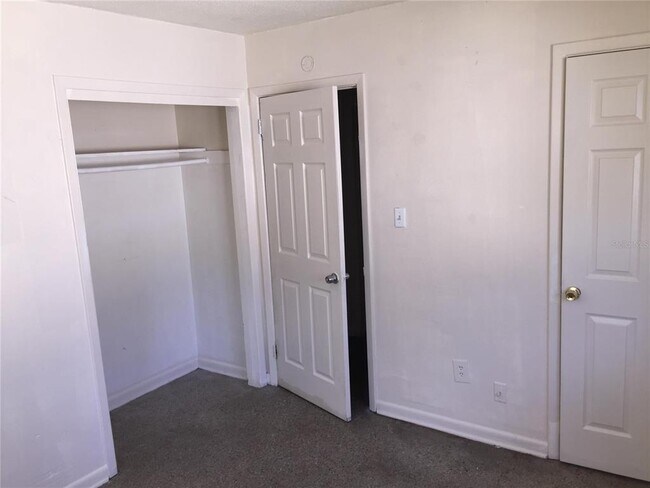 Foto del edificio - 3611 E Frierson Ave