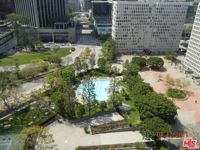 Foto del edificio - 800 W 1st St