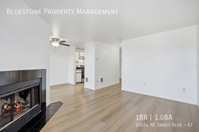 Foto del edificio - 20454 NE Sandy Blvd