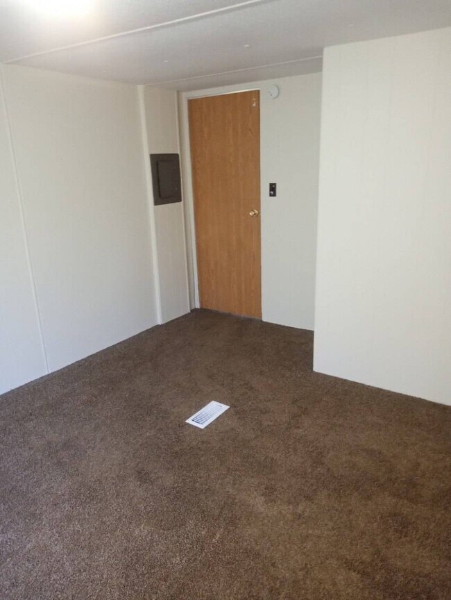 134 Hussey Mhp Ln, Beulaville, NC 28518 House Rental in Beulaville, NC