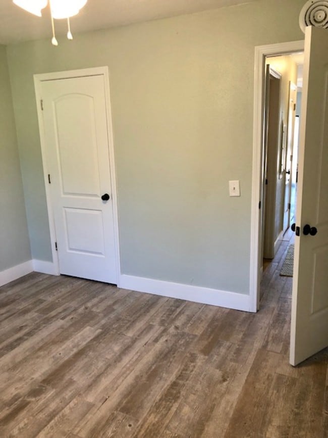 Building Photo - Pine Haven Apartments