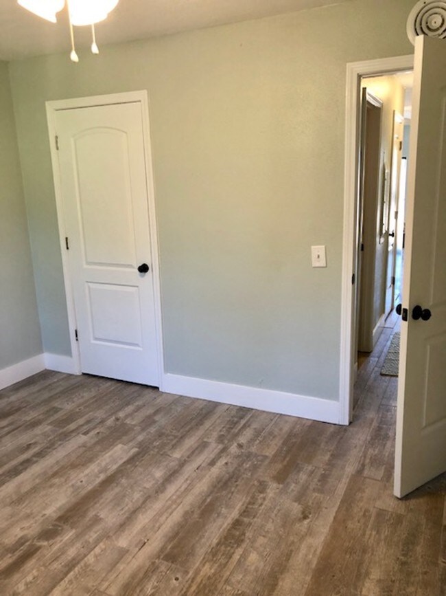 Foto del edificio - Pine Haven Apartments