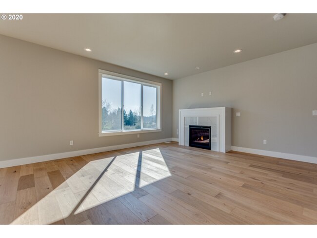 Building Photo - 1044 SW Dottie Ct