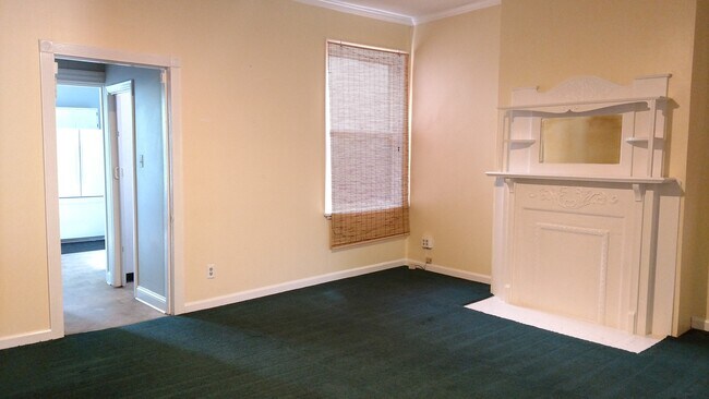 Foto del edificio - Great area, walk to CMU, Carlow & Pitt. 5 BED