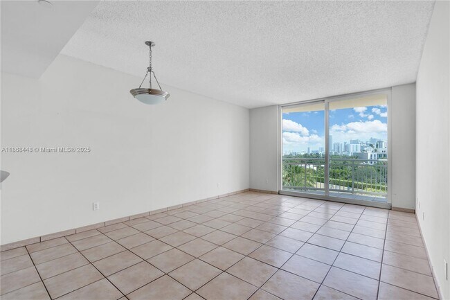 Foto del edificio - 2475 Brickell Ave