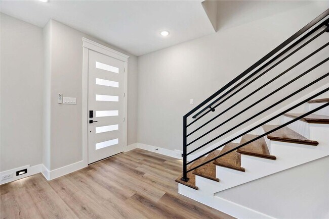 Foto del edificio - 4624 Mayflower St