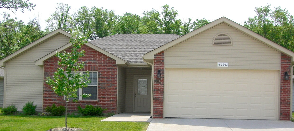 Auburn Hills Homes Houses for Rent Columbia, MO