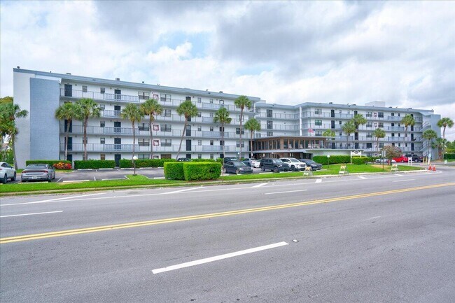 Foto del edificio - 9235 SW 8th St