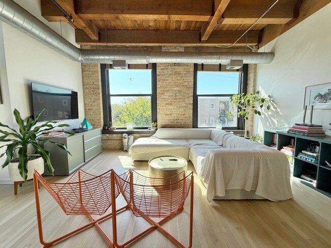 Foto del edificio - 2511 W Moffat St