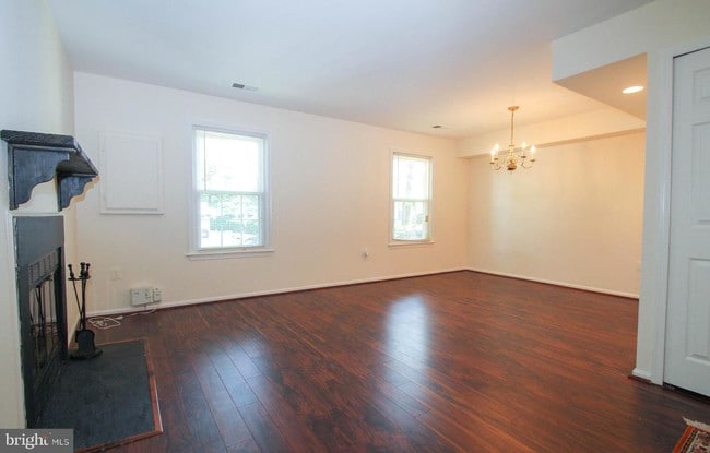 Building Photo - 14382 Gringsby Ct