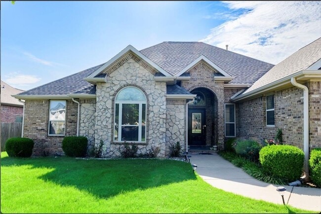 Building Photo - 4604 SW Swinton Dr