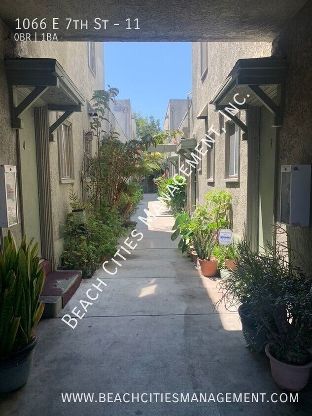 Foto principal - 1066 E 7th St