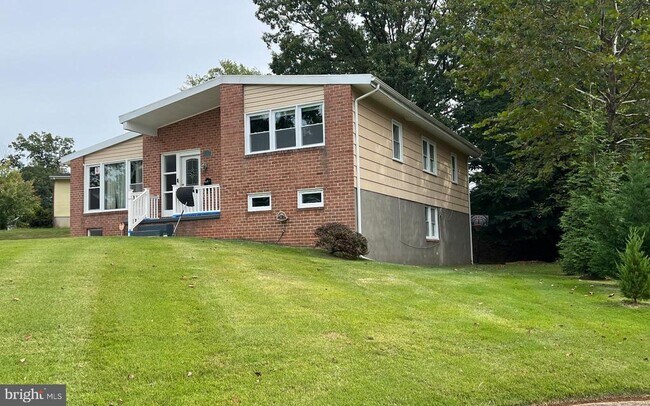 Building Photo - 8503 Stevenswood Rd