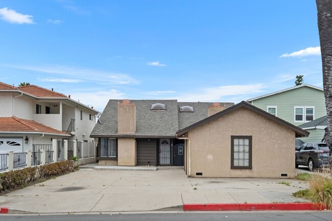 Building Photo - 27065 Camino De Estrella